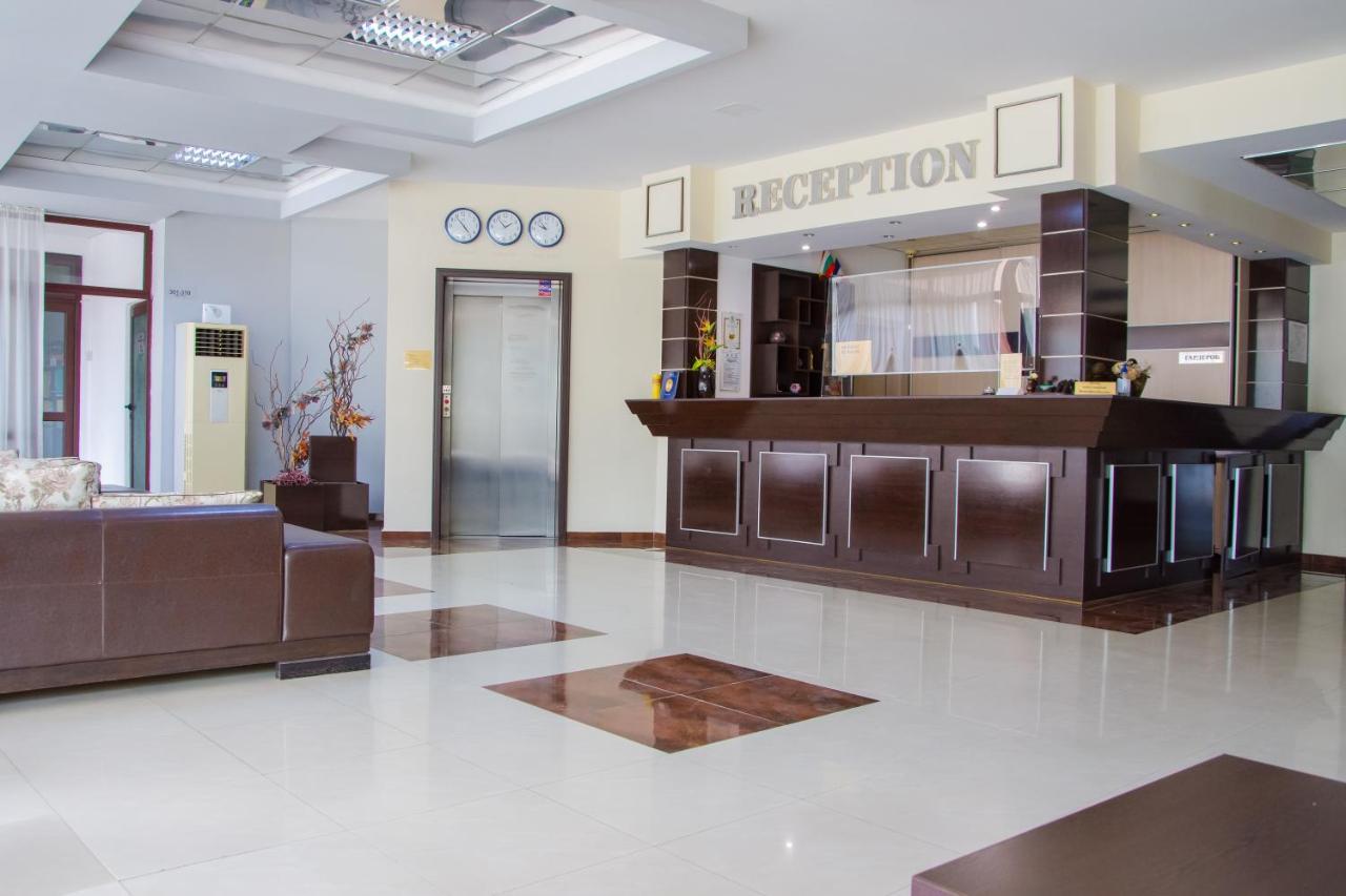 Hotel Fantazia Haskovo Exterior photo