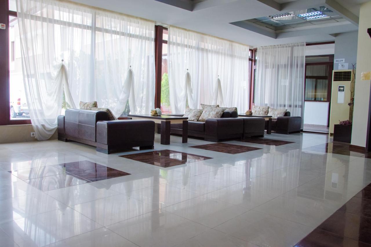 Hotel Fantazia Haskovo Exterior photo