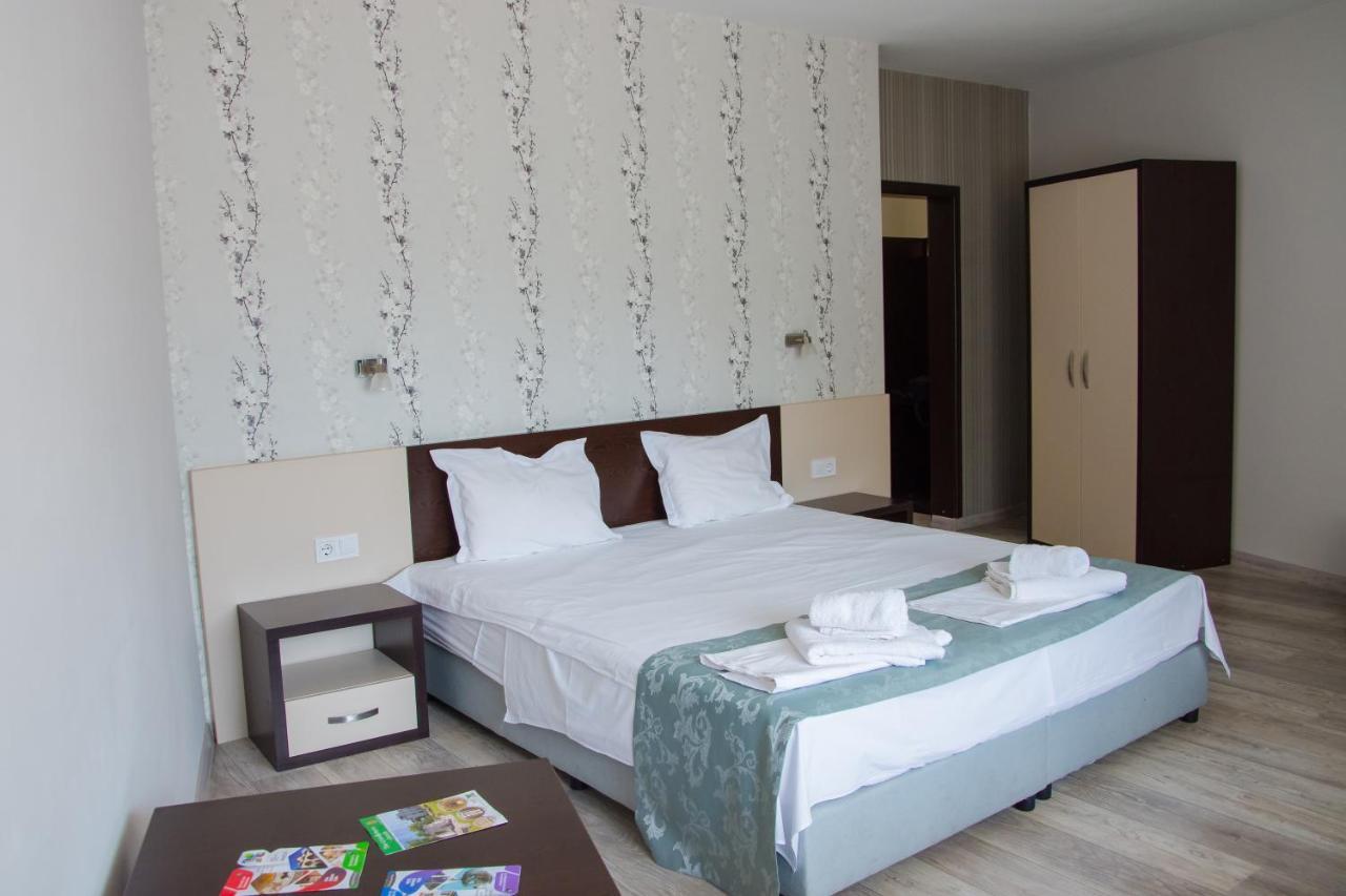 Hotel Fantazia Haskovo Exterior photo